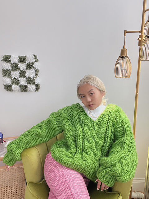 Williamsburg Sweater V Neck