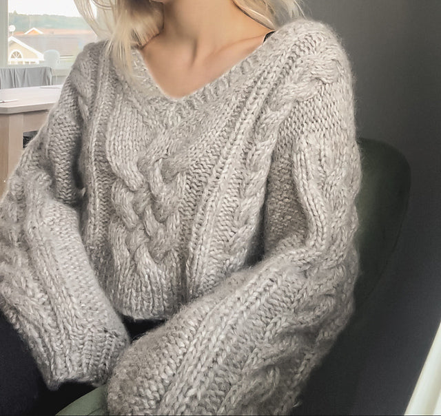 Williamsburg Sweater V Neck Lite Pattern